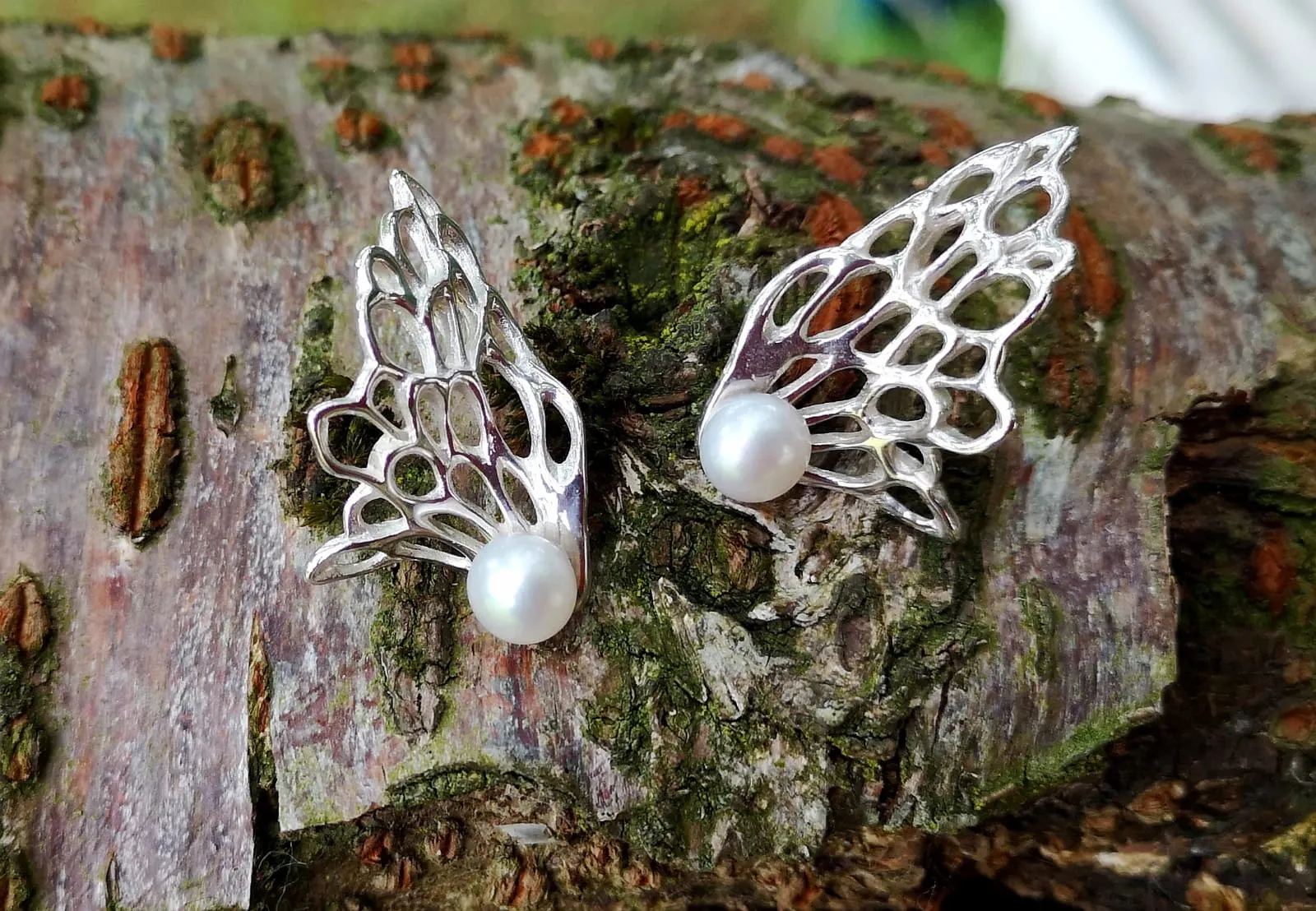 Gossamer Wave Stud Earrings